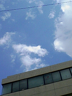 空 空